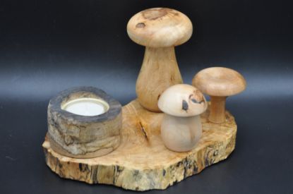 Bild von Tisch-Deko Deluxe (Grundplatte, 3 Pilze und 1 Teelichthalter) - ENE24